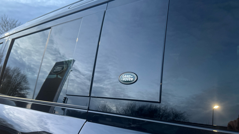 Land Rover Defender 3.0 D250 X-Dynamic HSE 110 5dr Auto Diesel Estate